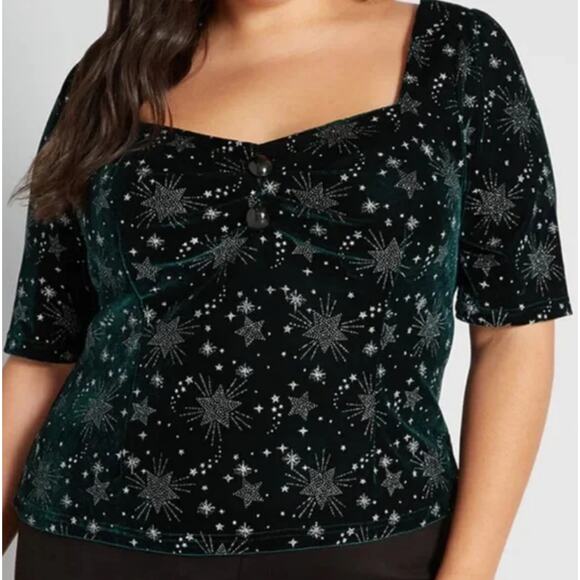ModCloth x Collectif Twinkle, Twinkle Velvet Christmas Star Top in Green - Picture 1 of 10